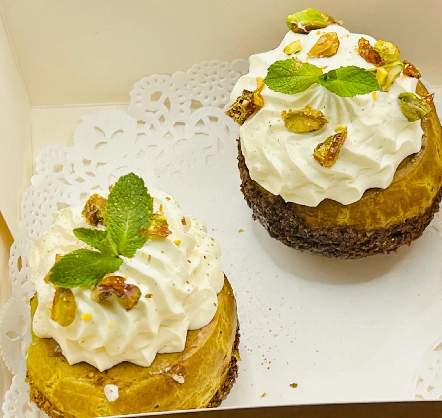 Profiteroles nach Mojito-Art